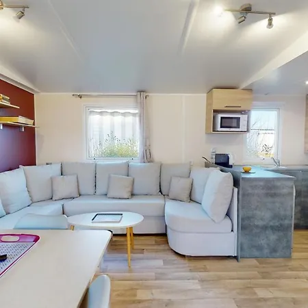 Mobil Domaine Avec Piscine Proche La Parée Preneau