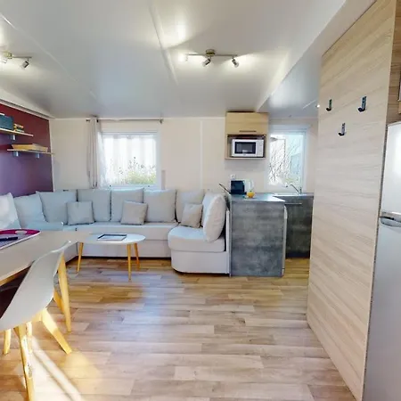 Mobil Domaine Avec Piscine Proche Ferienhaus *