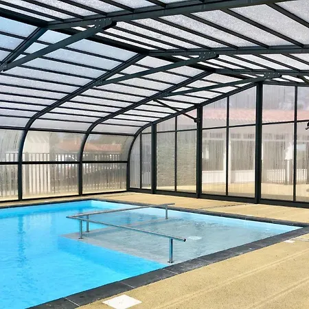 Mobil Domaine Avec Piscine Proche 펜션