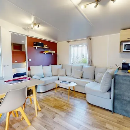 Mobil Domaine Avec Piscine Proche La Parée Preneau